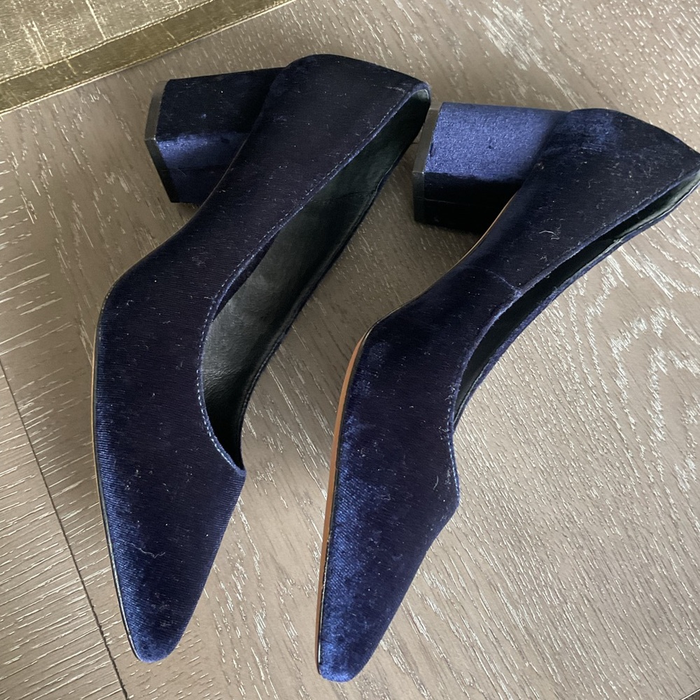 **Steven **by Steve Madden Bambu Women's Navy Velvet Shoes.